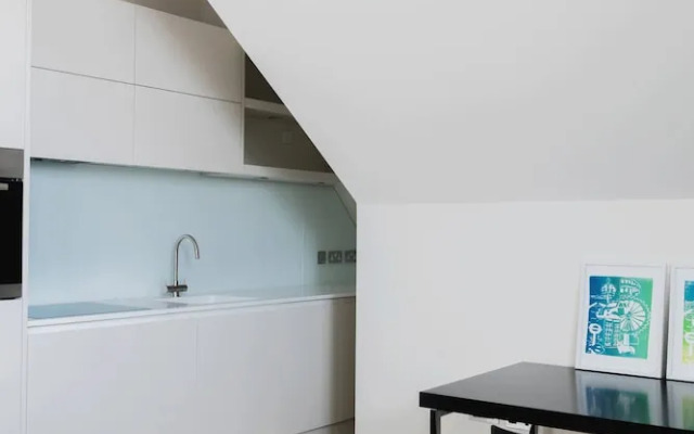 Priory Road by Onefinestay