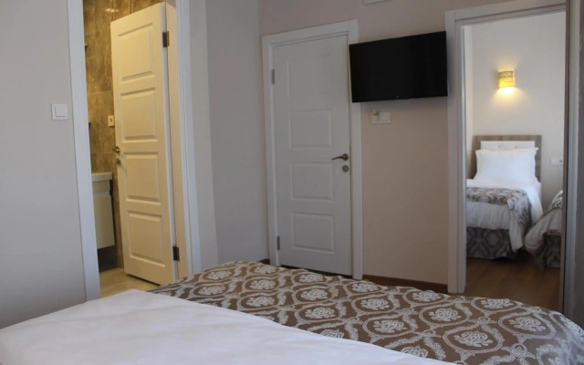 Ararat Hotel
