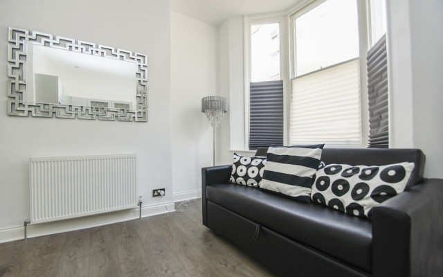 Sea Breeze Apartment Central by Brighton Holiday Lets