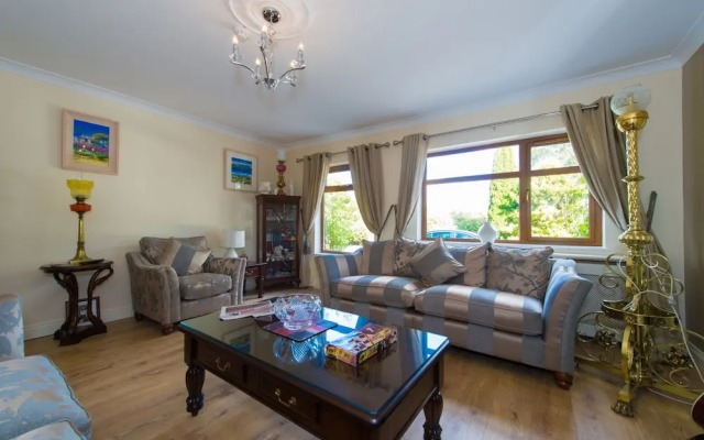 Aisleigh Guest House