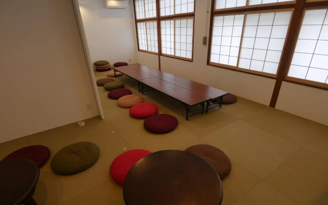 J-Hoppers Lake Biwa Guesthouse - Hostel