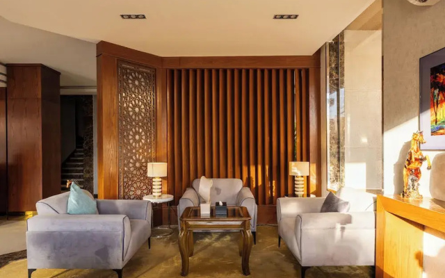 Golden Garden Hotel