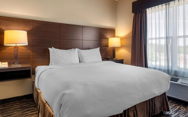 Best Western Plus Bridgewater Hotel & Convention Centre