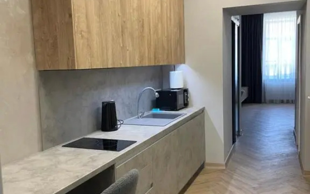 Фурманська, 3 (центр)