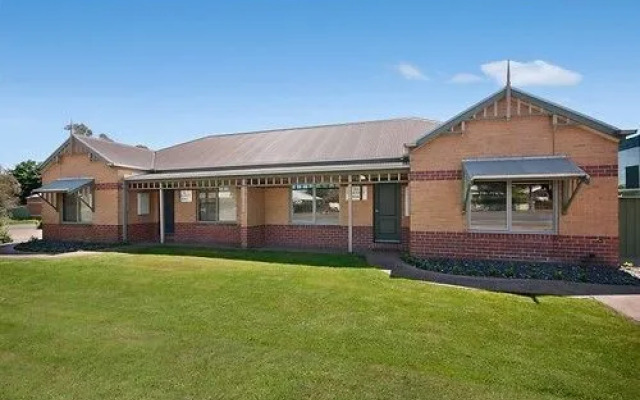 Hamilton Standard Apartment