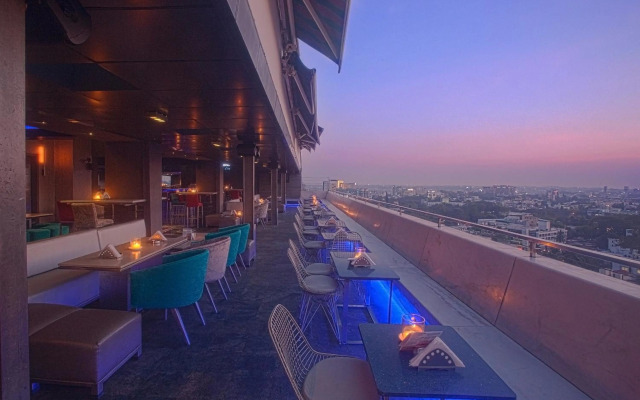 Hotel Ivory Tower