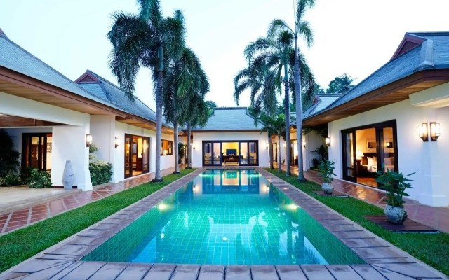 Miskawaan Beachfront Villas