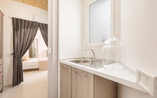 3469 Lecasinedico` - Anita by Barbarhouse