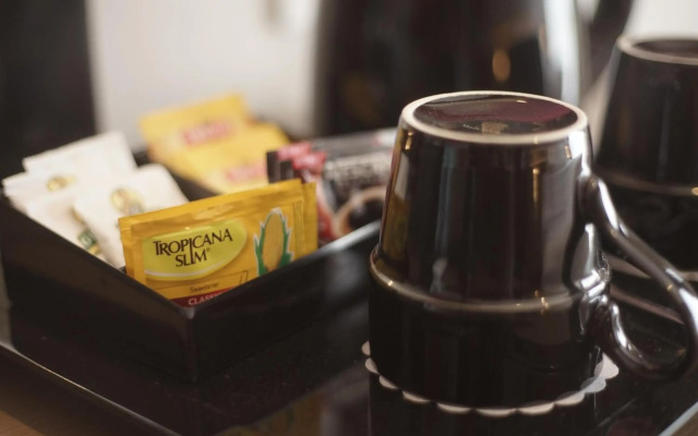 Viva Hotel Kediri, Azana Hotels Collection