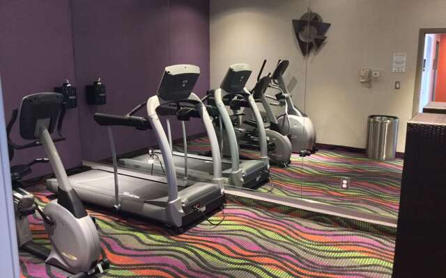 Days Inn & Suites by Wyndham Bonita Springs North Naples