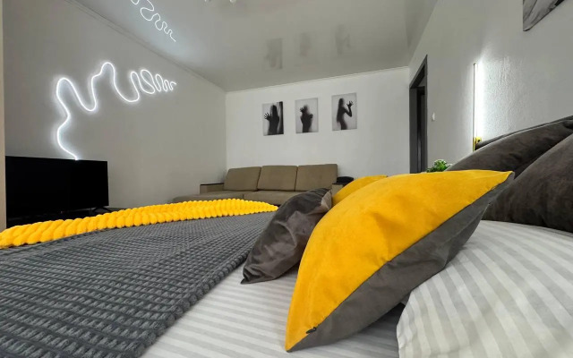 Bragin HILL (Брагин Хилл) на улице Маршала Жукова 40