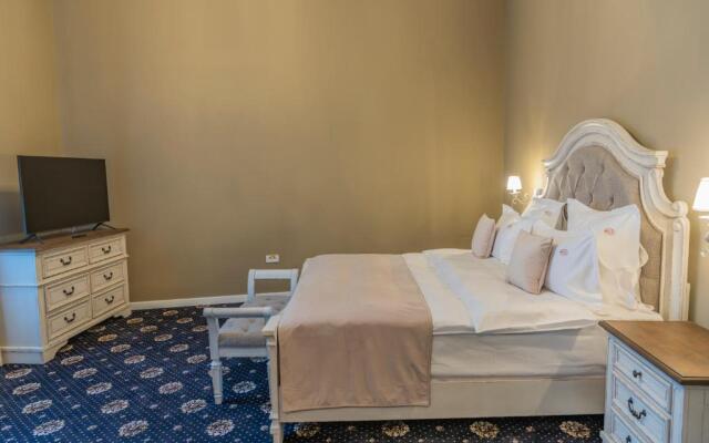 Sir Luxury Boutique Hotel