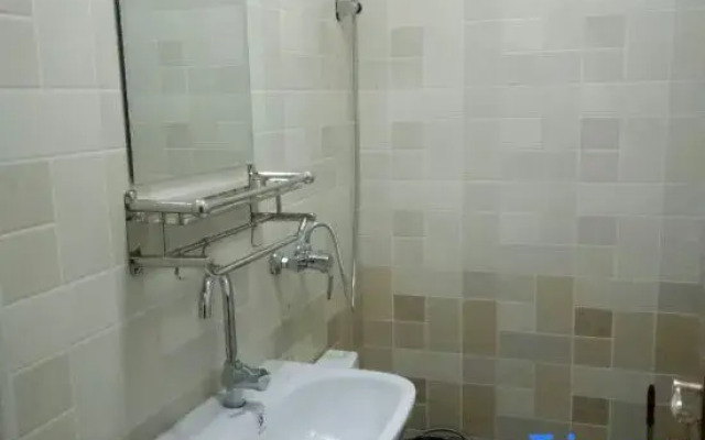 Xuegu Jinhe Family Hostel