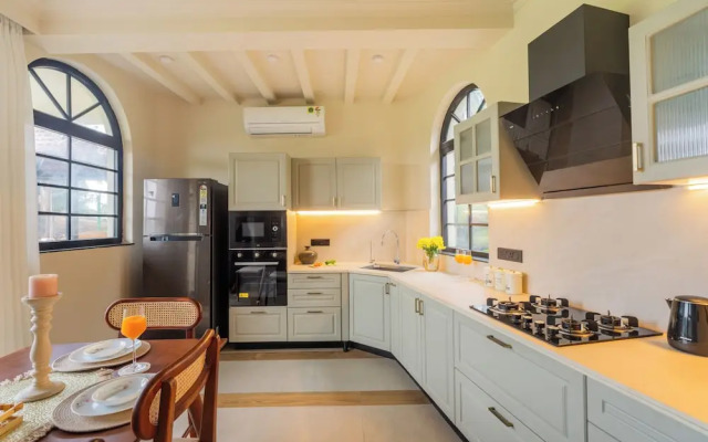 Water Edge by Akama Homes- 4Bhk Luxe