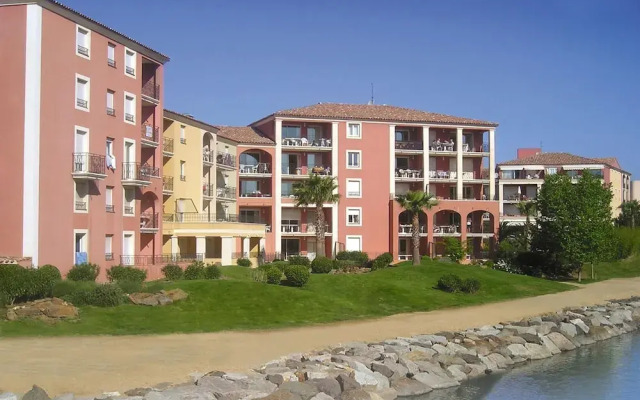 Apartment With AC at 150 m. From Beach