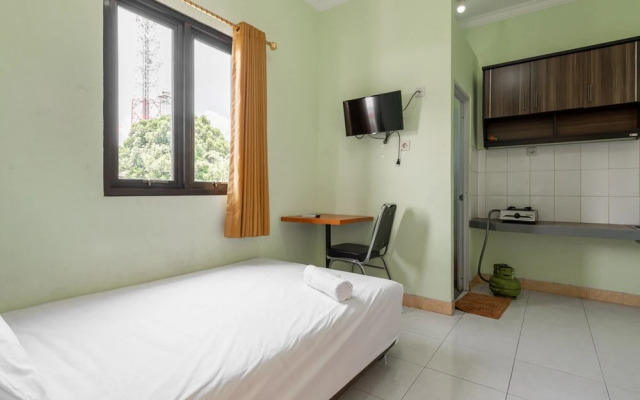 KoolKost Female Syariah near Dinoyo Mall Malang