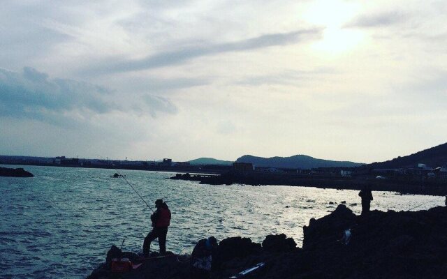 A-rock Guesthouse - Hostel