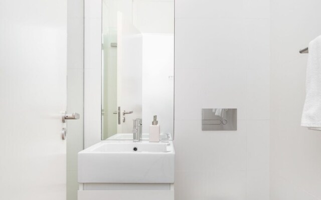 Cedofeita Deluxe Apartment 2F