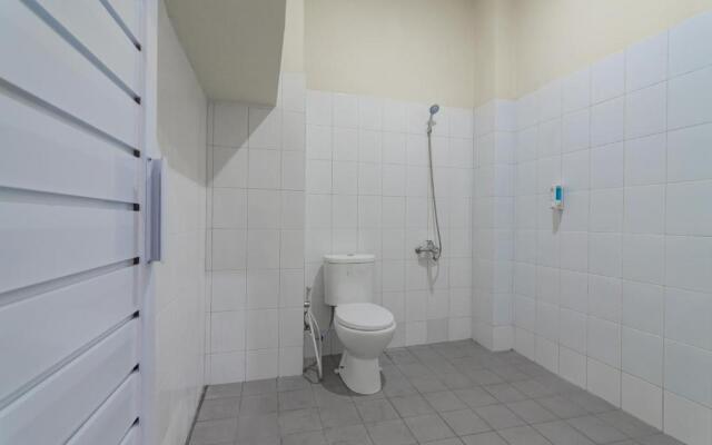 RedDoorz near Trans Studio Bandung 3