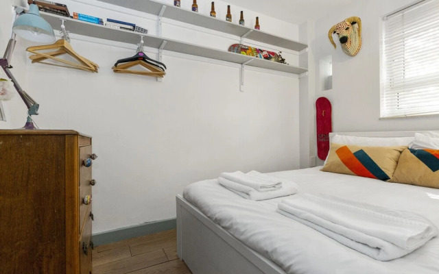 Stylish 1BR Next to Tower Bridge