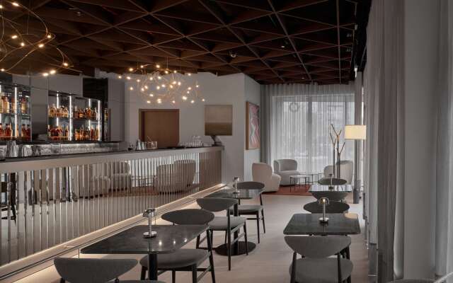 Iceland Parliament Hotel, Curio Collection By Hilton