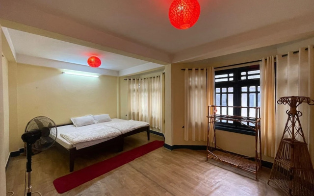 Dzambala Apartment