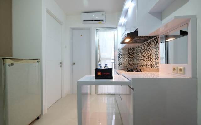 Homey Bassura City Apartment near Shopping Center