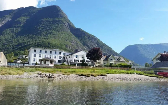 Skjolden Resort