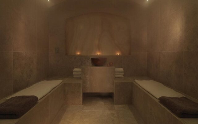 Dolphin House Serviced Apartments