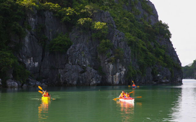 Halong Royal Palace Cruise