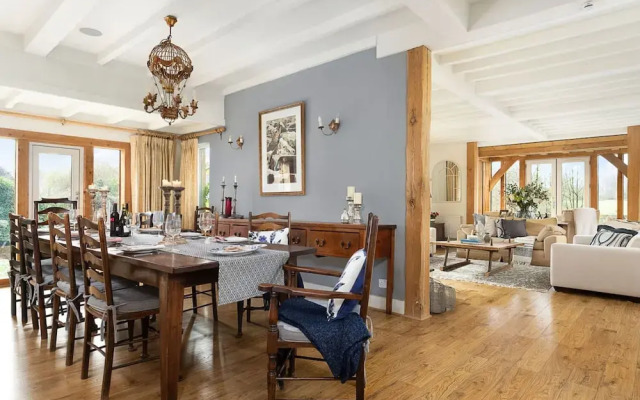 The Copse - From 1100 Per Night
