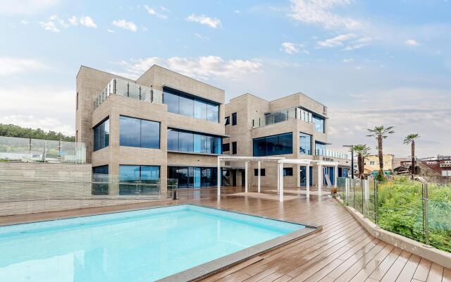 Beclassy Kids Poolvilla Ganjeolgotjeom