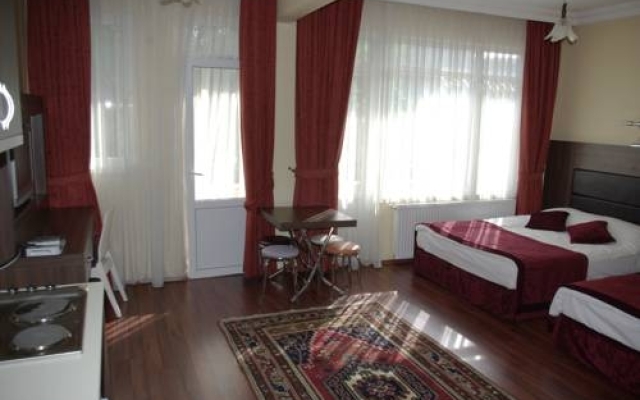 Adrien Hotel