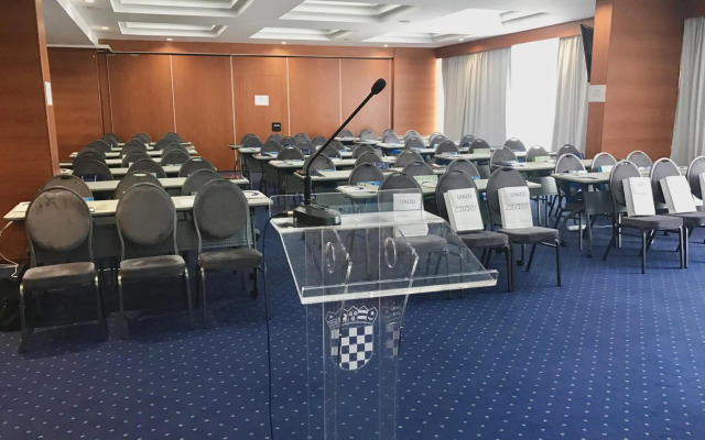 Hotel Kolovare