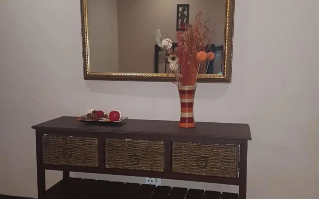 Roos Getaway Apartments #8