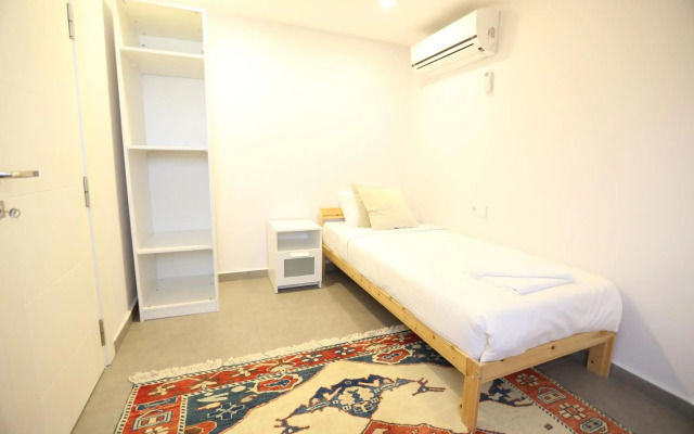 Truemar Hotels & Suites