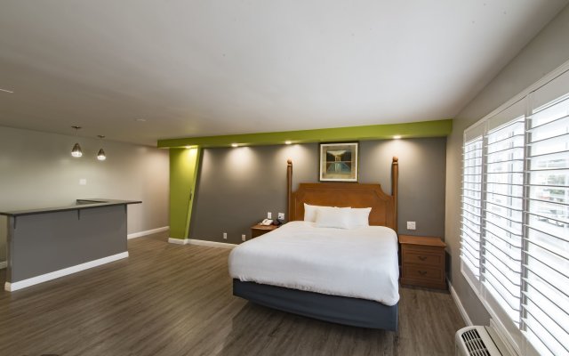 The SeaScape Inn