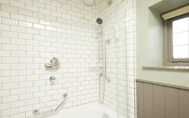 Red Lion Hotel Adderbury by Greene King Inns