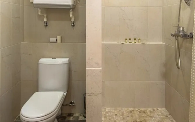 Apart-Comfort on Maksimova 5