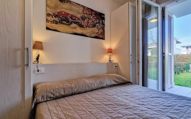 Lovely Apartment With two Fenced Garden