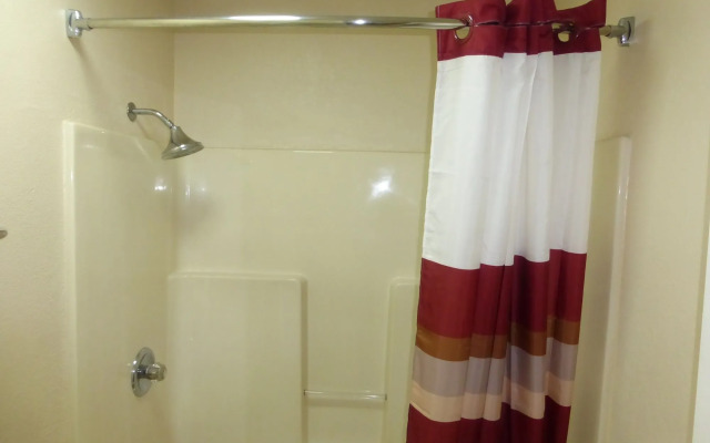 Red Roof Inn Muscle Shoals