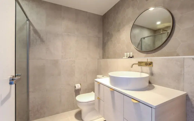 Lavish Coastal 2-bed With Stunning Ocean Views