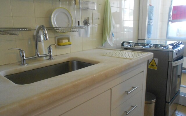 Gohouse - Cupertino 1104