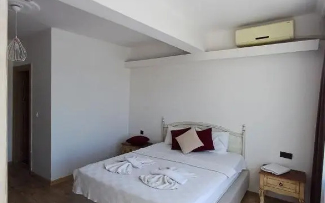 Renos Otel Cafe Sigacik