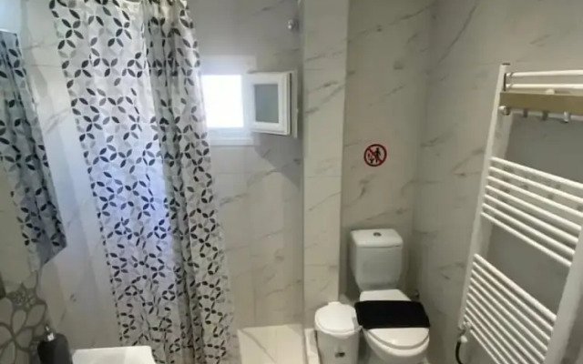 Cozy Apartment With two Bedrooms With a sea View