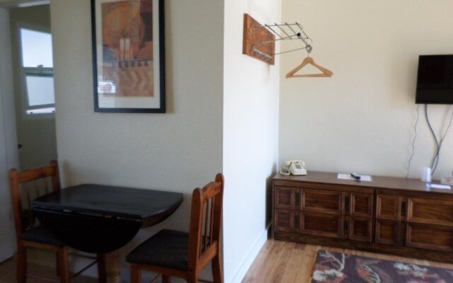 Fir Grove Motel