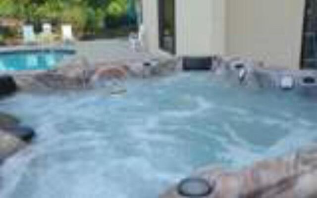 Gatlinburg Chateau Condo 301