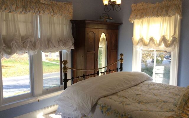 John L Stam House