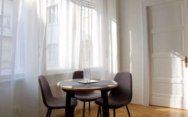 Standard Apartment by Hi5 - Mérleg 12.