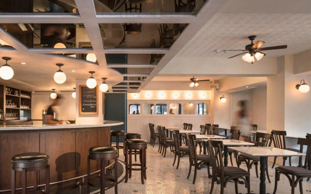 Swiio Hotel Daan